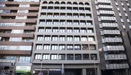 Fachada edificio oficinas Cesar Augusto 14, Zaragoza